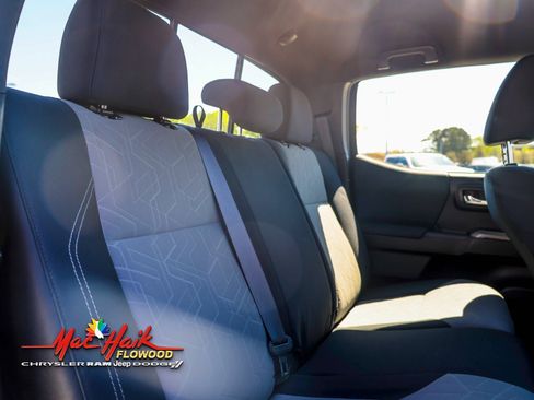 Used 2020 Toyota Tacoma TRD Off-Road w/ Advanced Technology Package image 10