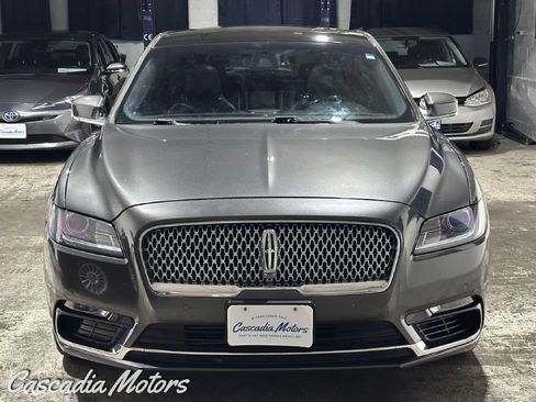 Used 2017 Lincoln Continental Reserve w/ Technology Package AWD/4WD image 3