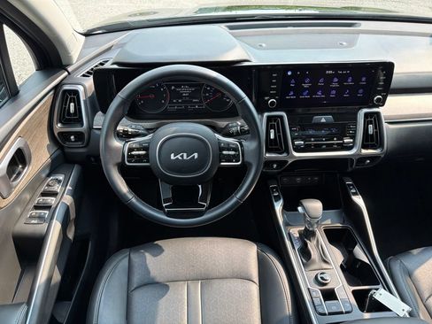 Certified 2023 Kia Sorento X-Line EX AWD/4WD image 26