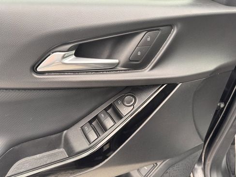 Used 2026 Chevrolet Equinox LT w/ Convenience Package II image 11