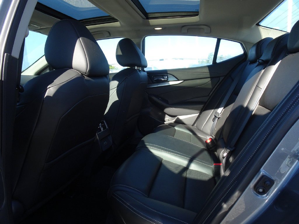 Used 2019 Nissan Maxima 3.5 SL w/ Floor Mat Group FWD image 16