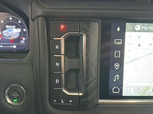 Used 2024 GMC Yukon Denali image 15