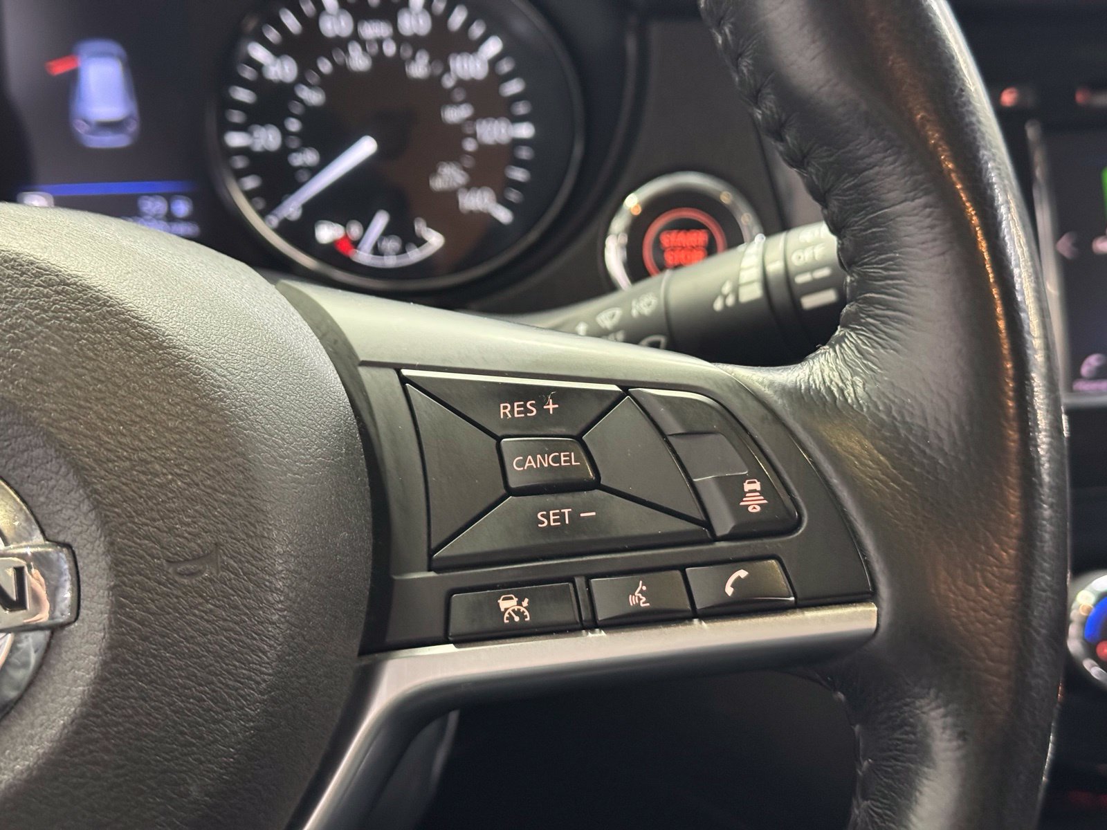 Used 2018 Nissan Rogue SL AWD/4WD image 22