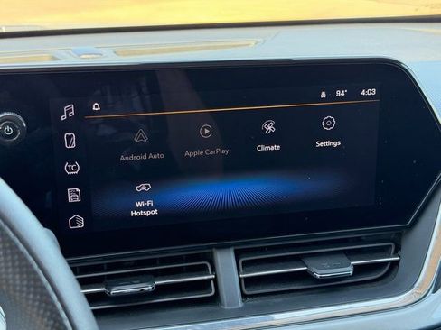 Used 2025 Chevrolet Trax LT image 30