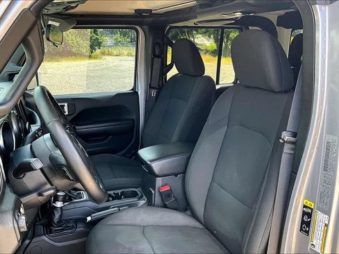 Used 2020 Jeep Gladiator Sport w/ Quick Order Package 24S AWD/4WD image 9