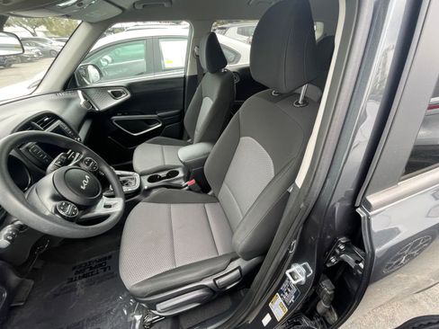 Used 2024 Kia Soul LX w/ Option Group 015 image 36