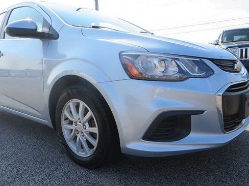 Used 2017 Chevrolet Sonic LT w/ Convenience Package image 18