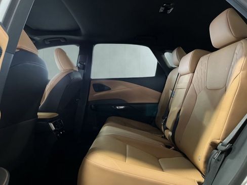 Certified 2026 Lexus RX 350 Premium w/ Accessory Package (Z1) image 24