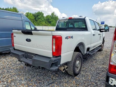 Used 2023 Ford F250 XL AWD/4WD image 3