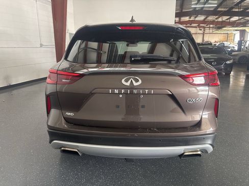 Used 2019 INFINITI QX50 Essential AWD/4WD image 5