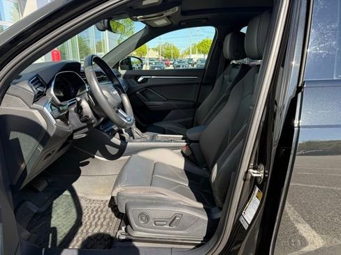 Used 2022 Audi Q3 2.0T Premium Plus w/ Premium Plus Package AWD/4WD image 14