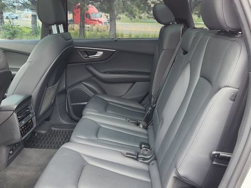 Used 2023 Audi Q7 3.0T Prestige AWD/4WD image 10