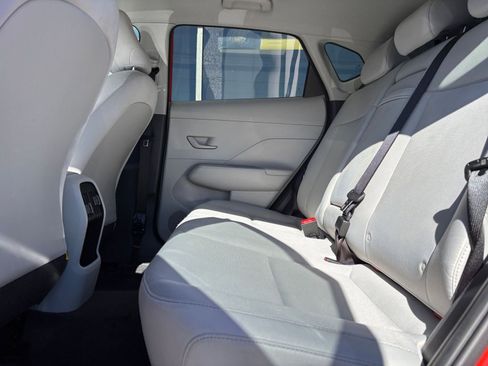 Used 2025 Hyundai Kona SEL AWD/4WD image 28