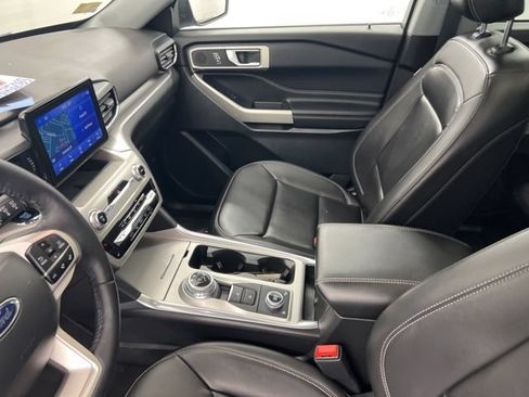 Used 2023 Ford Explorer XLT w/ Equipment Group 202A AWD/4WD image 21