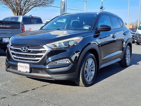 Used 2017 Hyundai Tucson SE image 3