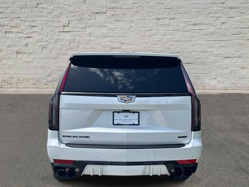 Used 2023 Cadillac Escalade ESV V AWD/4WD image 4