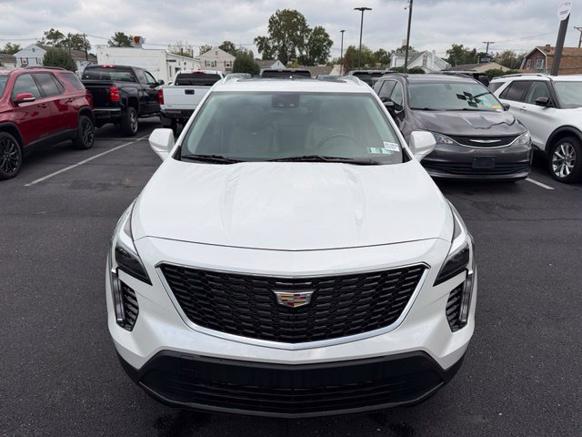 Certified 2023 Cadillac XT4 Luxury w/ Cold Weather Package AWD/4WD image 2