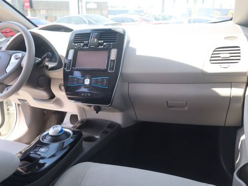 Used 2012 Nissan Leaf SL FWD image 33
