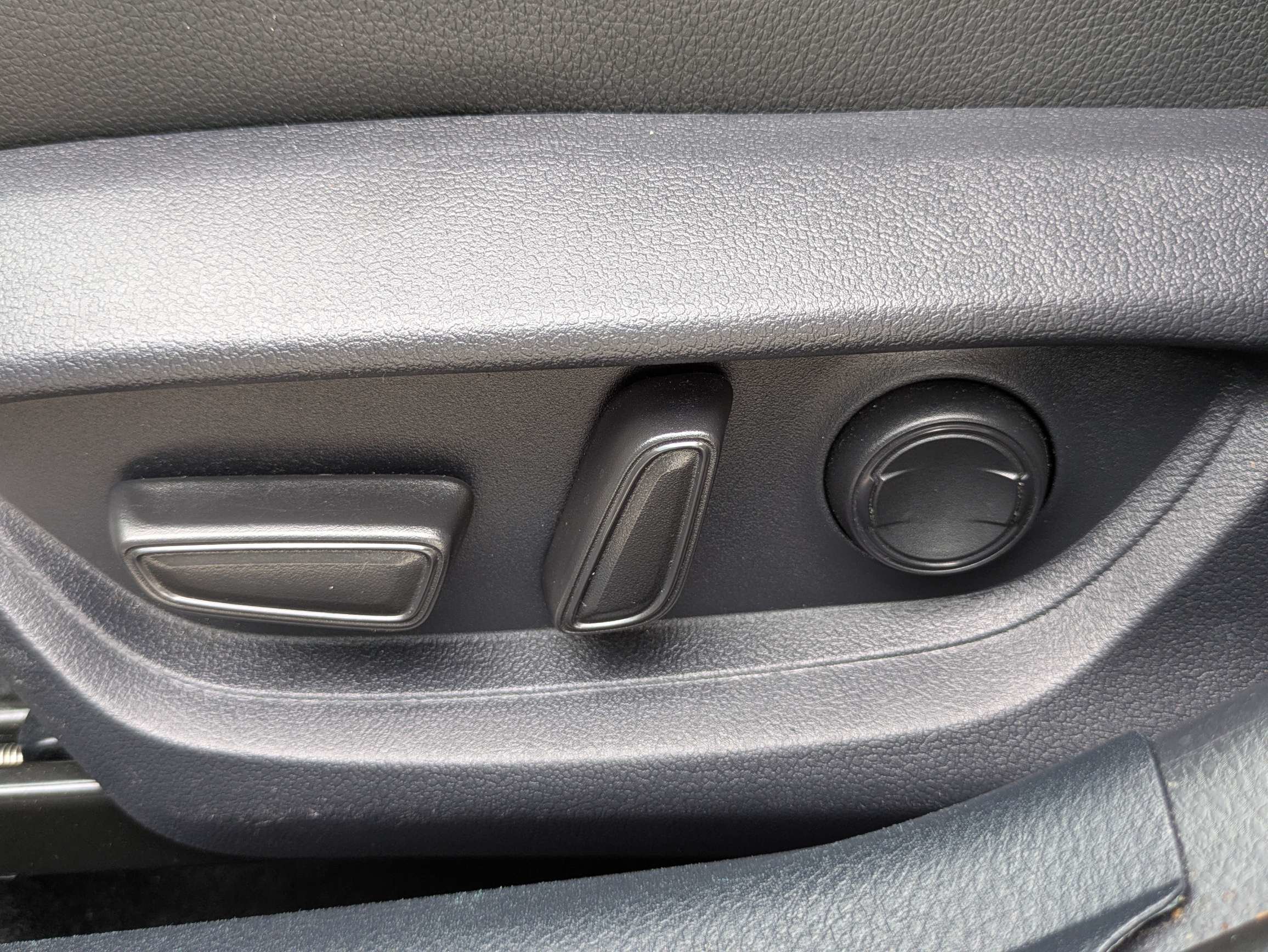 Used 2025 Toyota Camry XSE FWD image 19