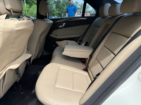 Used 2010 Mercedes-Benz E 350 Luxury image 10