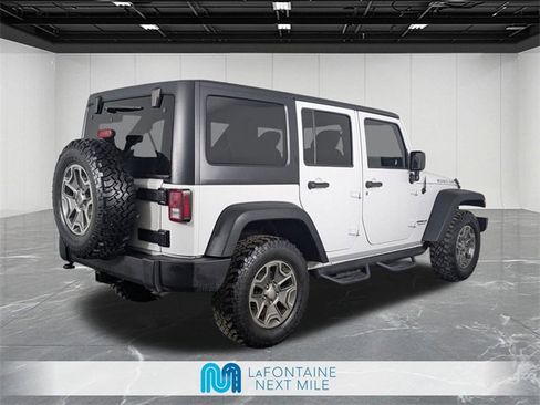 Used 2015 Jeep Wrangler Unlimited Rubicon w/ Connectivity Group image 5