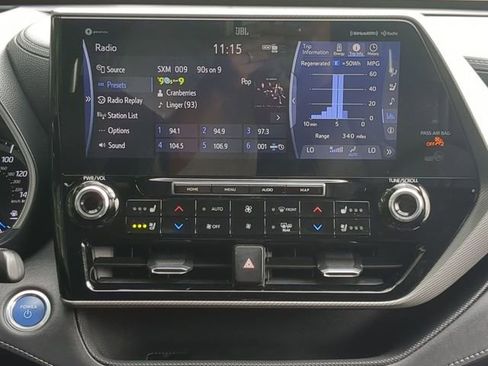 Used 2021 Toyota Highlander Platinum image 17