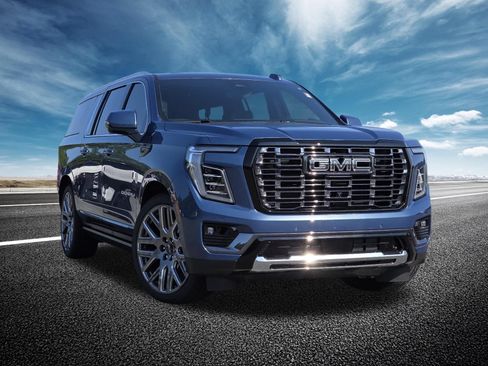 Used 2025 GMC Yukon XL Denali Ultimate AWD/4WD image 2