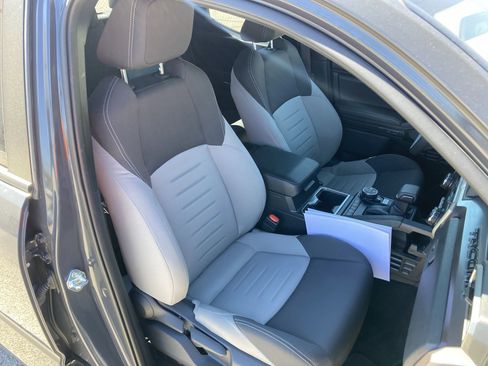 Certified 2025 Toyota Tacoma TRD Off-Road image 26