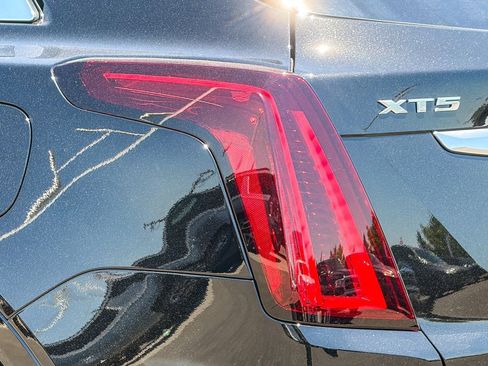 Certified 2023 Cadillac XT5 Premium Luxury w/ Platinum Package AWD/4WD image 3