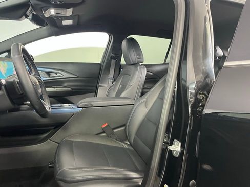 Used 2024 Chevrolet Equinox EV LT image 19