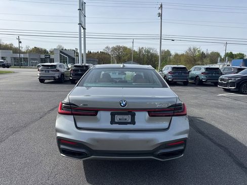 Used 2021 BMW 740i xDrive w/ M Sport Package AWD/4WD image 23