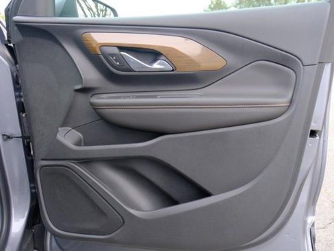 Used 2020 GMC Terrain SLE w/ Driver Convenience Package image 18