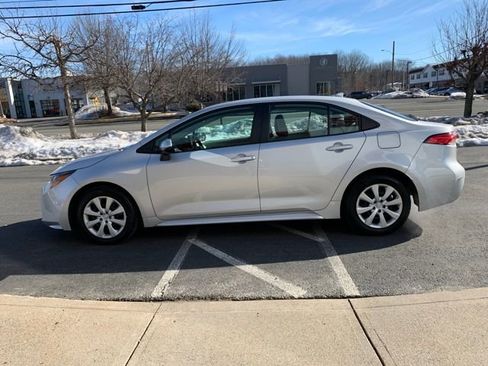 Certified 2025 Toyota Corolla LE w/ Convenience Package image 6