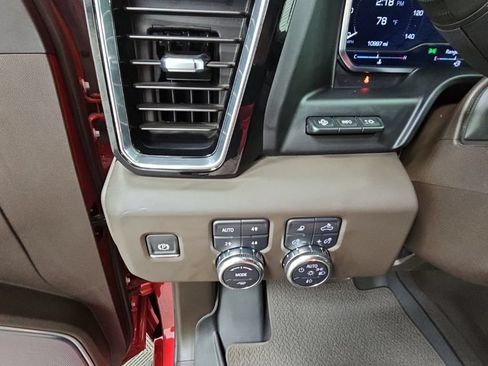 Used 2024 GMC Sierra 2500 Denali w/ Denali Reserve Package AWD/4WD image 27