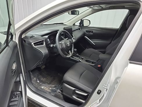 Used 2023 Toyota Corolla Cross LE w/ Moonroof Package AWD/4WD image 29