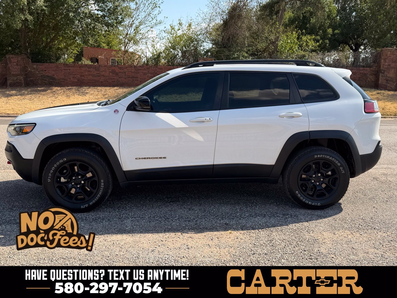 Used 2022 Jeep Cherokee Trailhawk w/ Comfort/Convenience Group AWD/4WD image 8