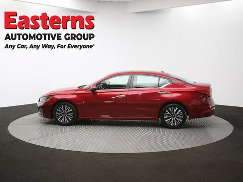 Used 2023 Nissan Altima 2.5 SV w/ SV Premium Package FWD image 60