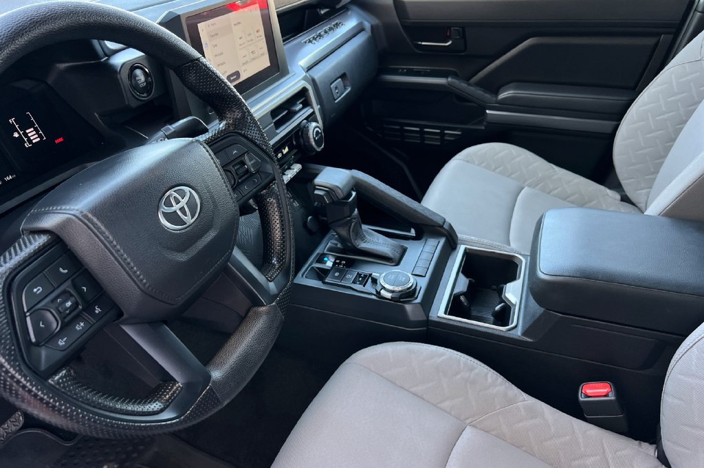 Certified 2025 Toyota Tacoma SR5 AWD/4WD image 13