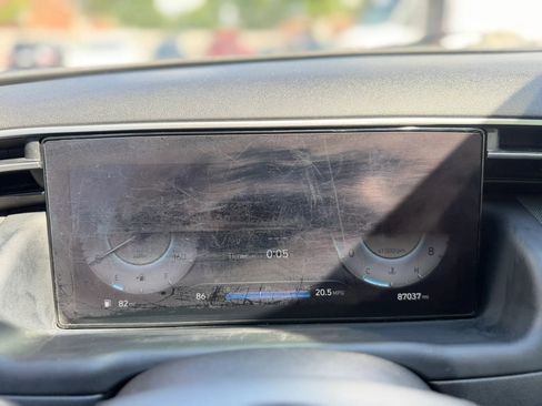 Used 2022 Hyundai Tucson Limited AWD/4WD image 17