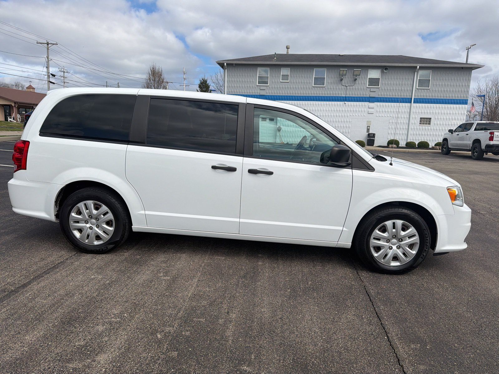 Used 2020 Dodge Grand Caravan SE FWD image 6