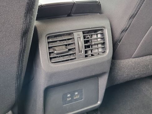 Used 2023 Nissan Rogue SV image 26