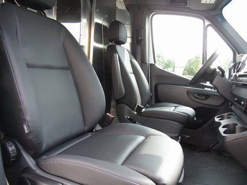 New 2025 Mercedes-Benz Sprinter 2500 image 16