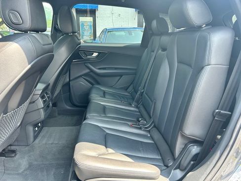 Used 2019 Audi Q7 3.0T Premium AWD/4WD image 16