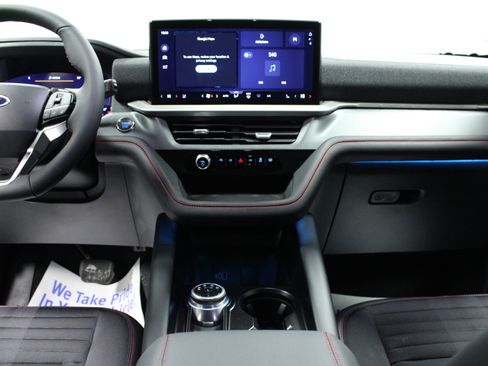 New 2026 Ford Explorer ST-Line w/ ST-Line Street Pack image 19