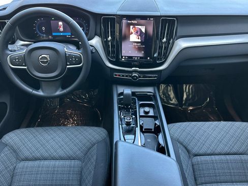 Used 2023 Volvo XC60 B5 Core w/ Protection Package Premier FWD image 15