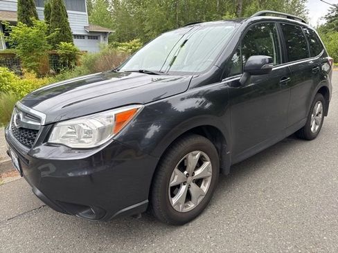 Used 2014 Subaru Forester 2.5i Touring AWD/4WD image 2
