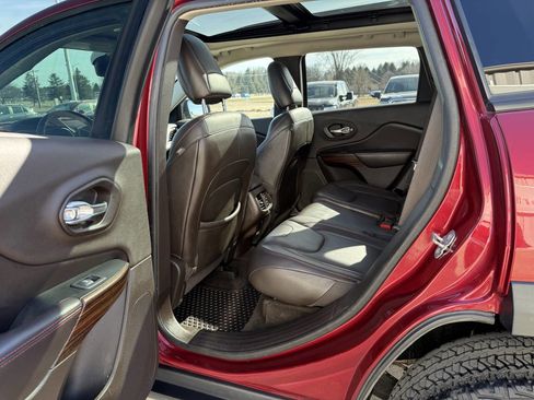 Used 2014 Jeep Cherokee Trailhawk w/ Comfort/Convenience Group image 6