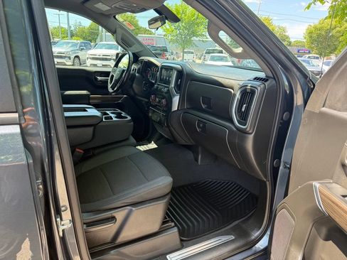 Used 2022 Chevrolet Silverado 1500 LT AWD/4WD image 15