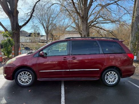 Used 2007 Toyota Sienna XLE Limited image 4