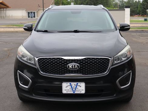 Used 2016 Kia Sorento LX AWD/4WD image 12
